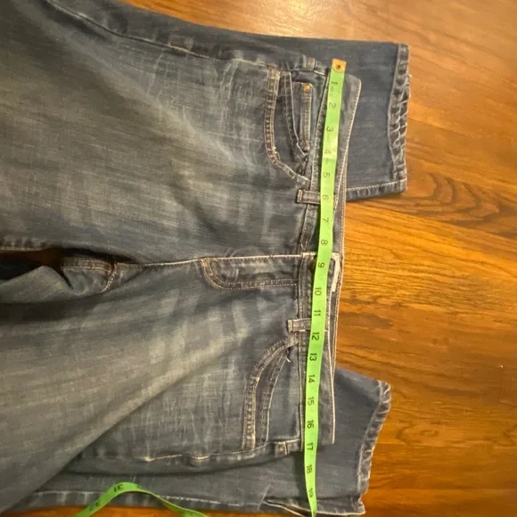 TOMMY HILFIGER -LOW RISE CROP JEANS/CAPRI,SIZE 10 - Picture 6 of 15